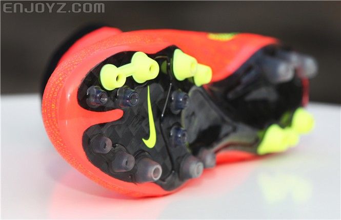 【足球鞋图解】nike mercurial vapor superfly iv ag