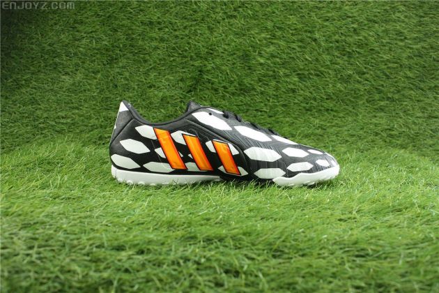 adidas predator instinct WC TF 巴西世界杯斗