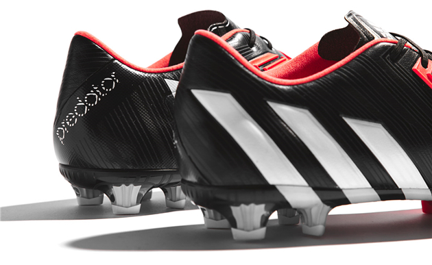 阿迪达斯发布黑白红配色猎鹰Instinct