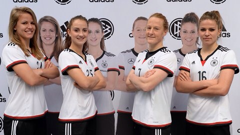德国女足2015主场球衣正式亮相 - 球衣 - 足球鞋