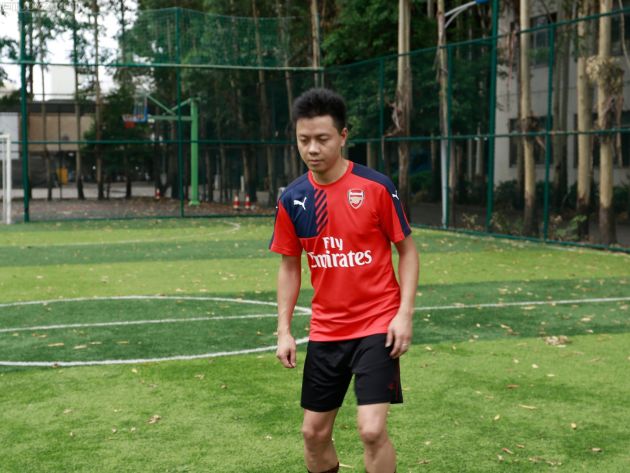 面料改动明显 阿森纳15\/16赛季训练服实战评测