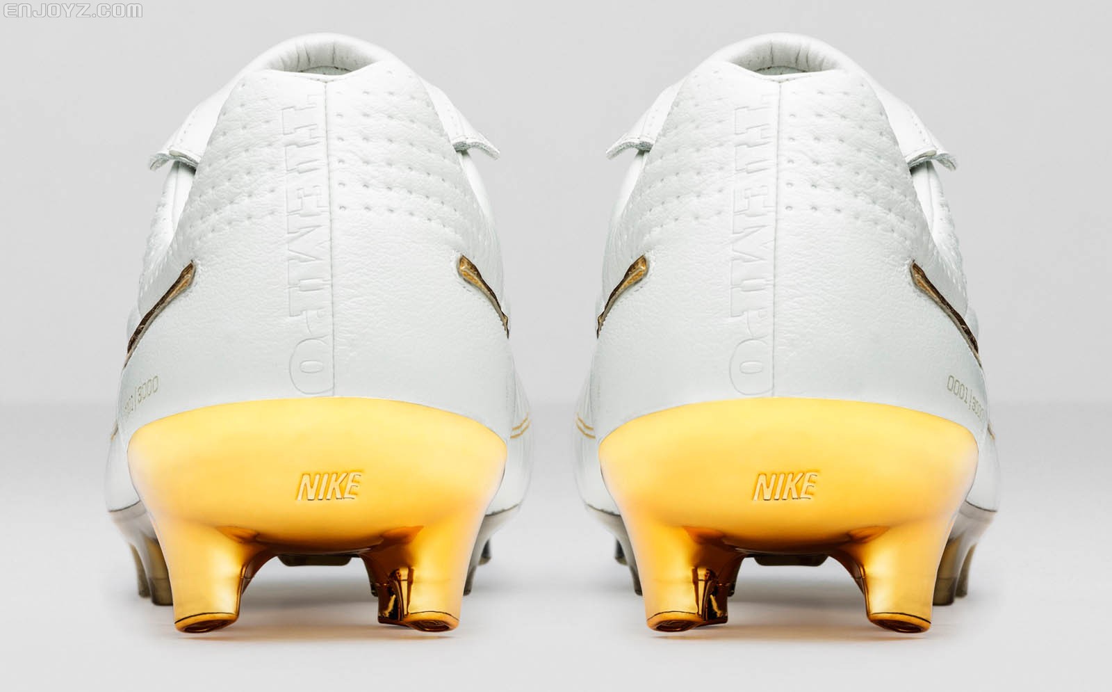 ronaldinho boots black