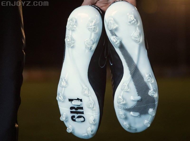 耐克新款鞋女鞋透气鞋_耐克GT足球鞋世界杯配色_耐克华莱士4代全部配色