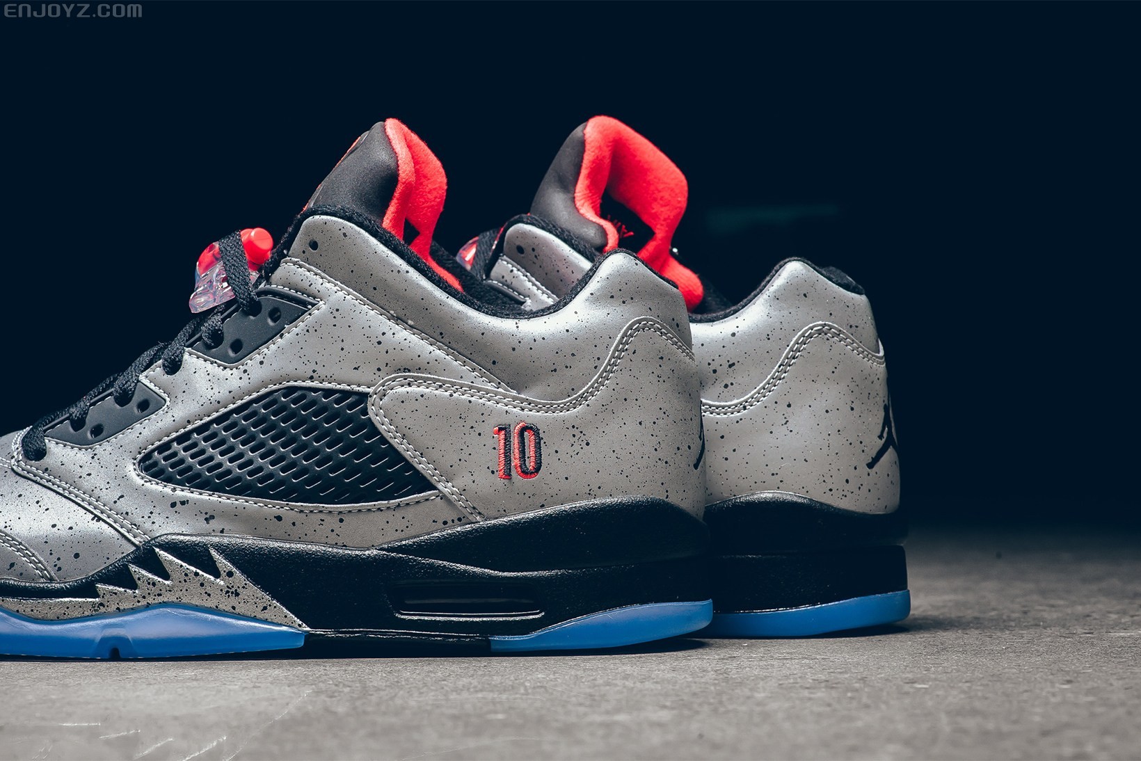 nike air jordan retro low