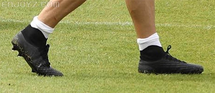 图兰训练测试Nike Magista Obra II足球鞋 - 球鞋