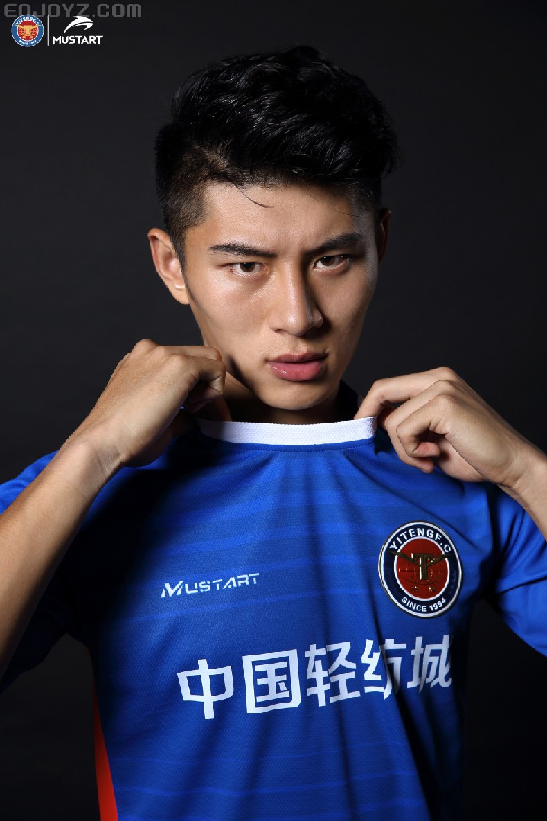 国产品牌!大连超越浙江毅腾球衣大片