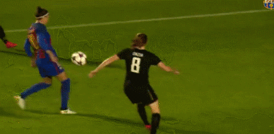 gif|优雅的天鹅踢出优雅的进球 巴萨女足再现神球