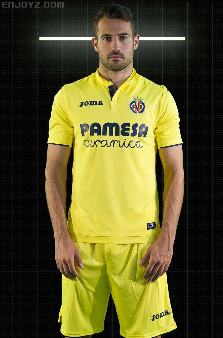 比利亚雷亚尔全新主场球衣延续俱乐部一直以来的黄色传统.