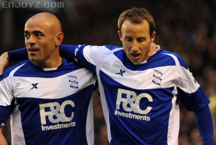 敢露锋芒,俯瞰永远在路上的特步