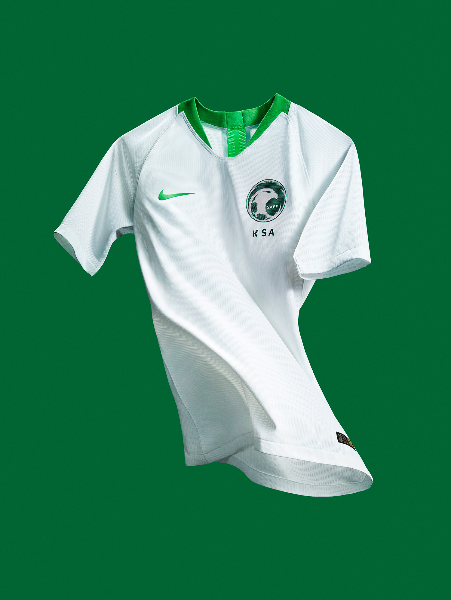 沙特阿拉伯国家队世界杯主客场球衣发布