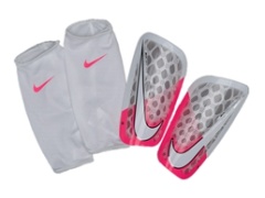 Nike Mercurial flylite 3D护腿板