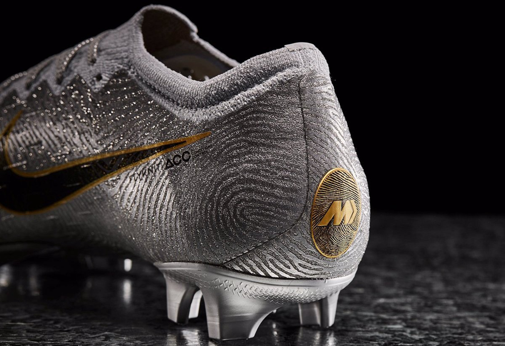 nike mercurial golden touch