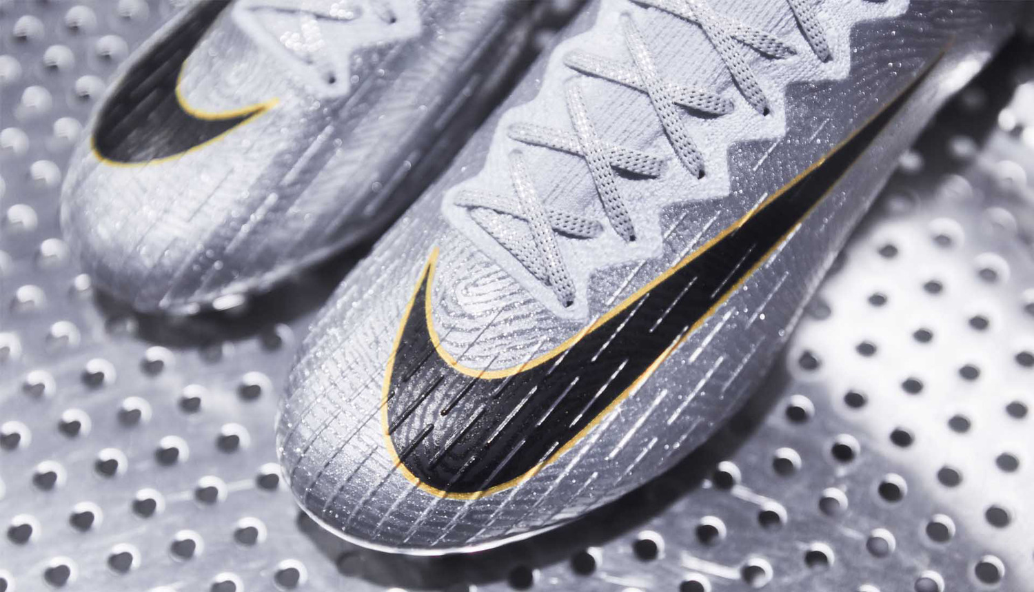 nike mercurial golden touch