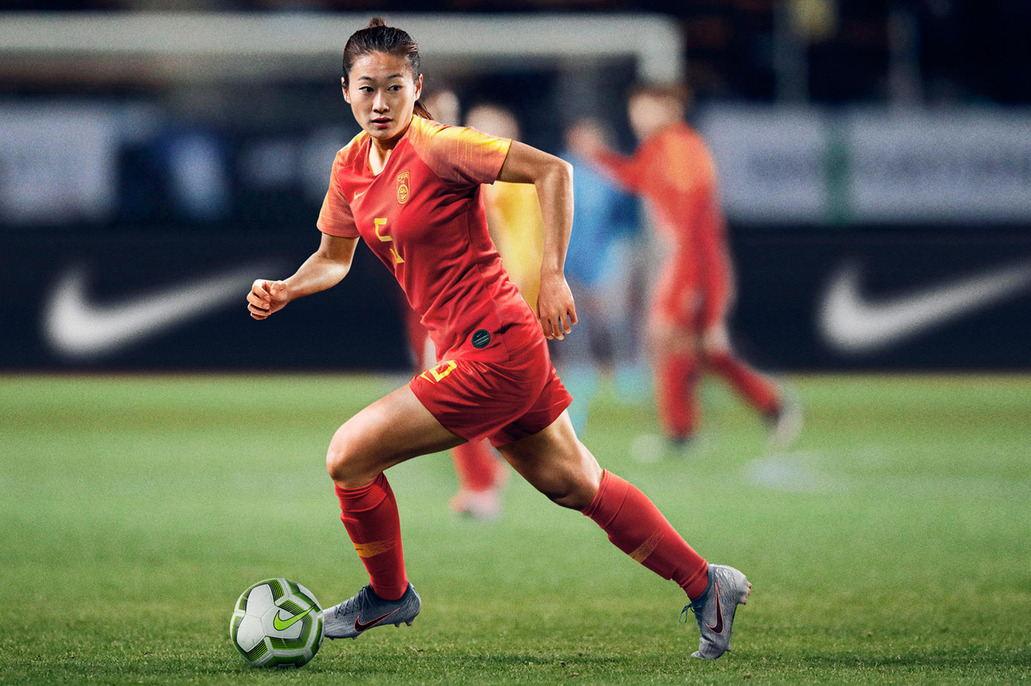 耐克发布中国女足2019女足世界杯主客场球衣