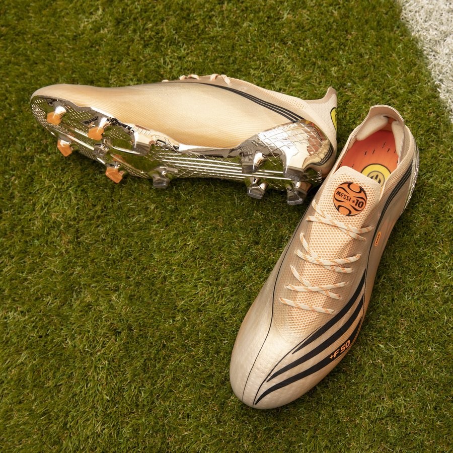 值得买的足球鞋 神之战靴再进化：adidas 阿迪达斯 推出 Messi 10/10 梅西限量版