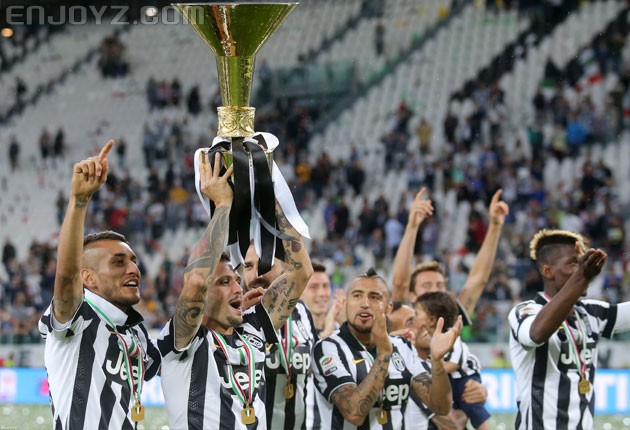 十二年一梦:尤文图斯耐克经典主场球衣回顾