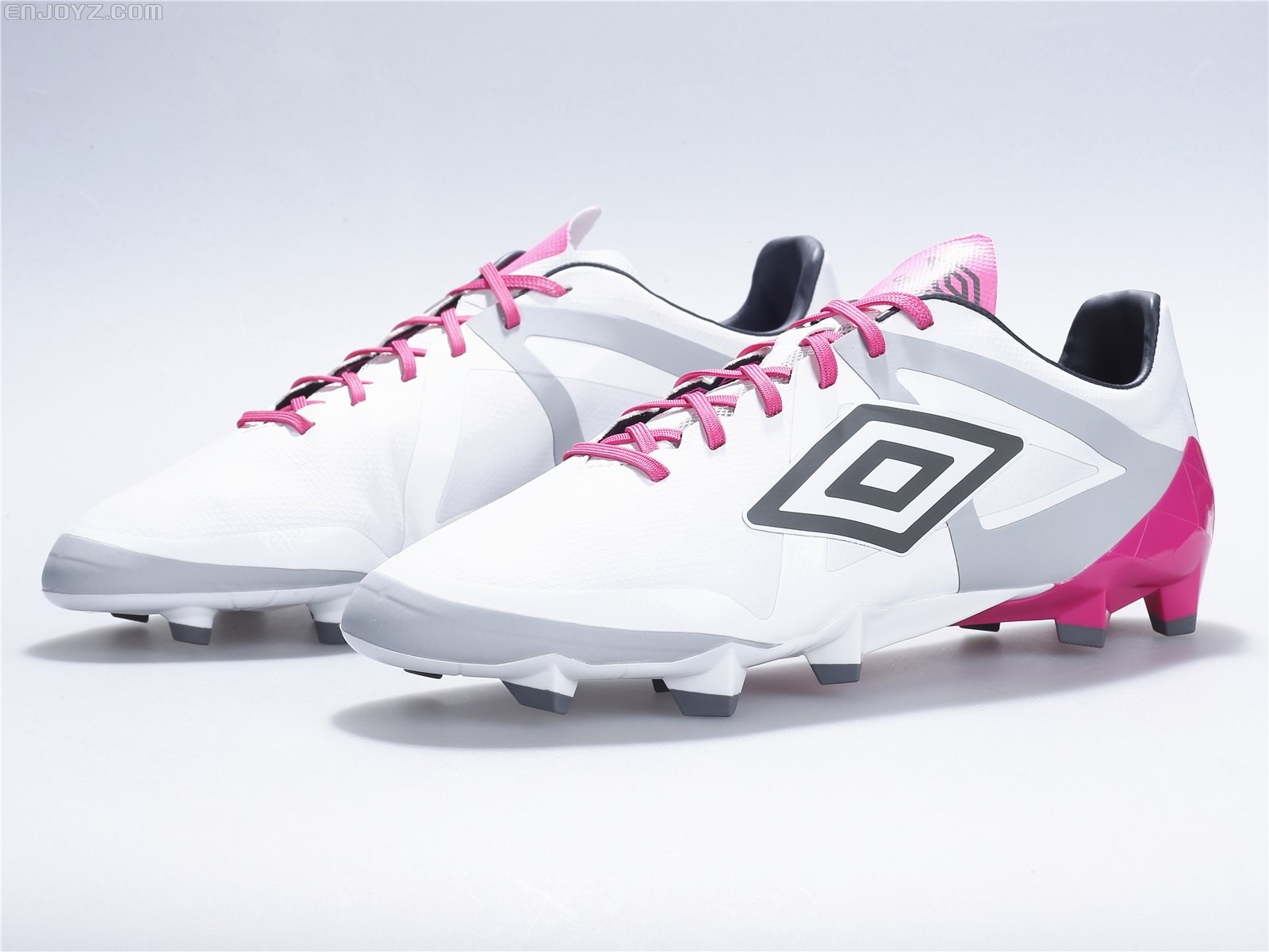 蜕变与新生—umbro velocita pro hg 足球鞋静态评测