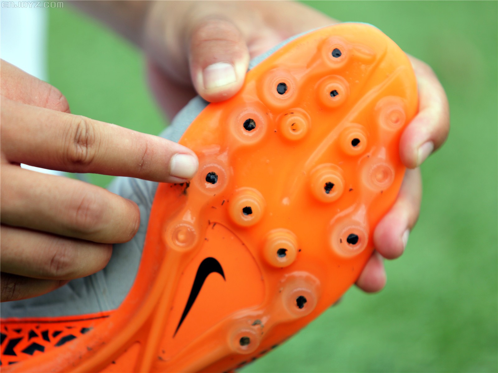 不完美的继任者——nike hypervenom phinish ag 毒锋二代顶级款实战