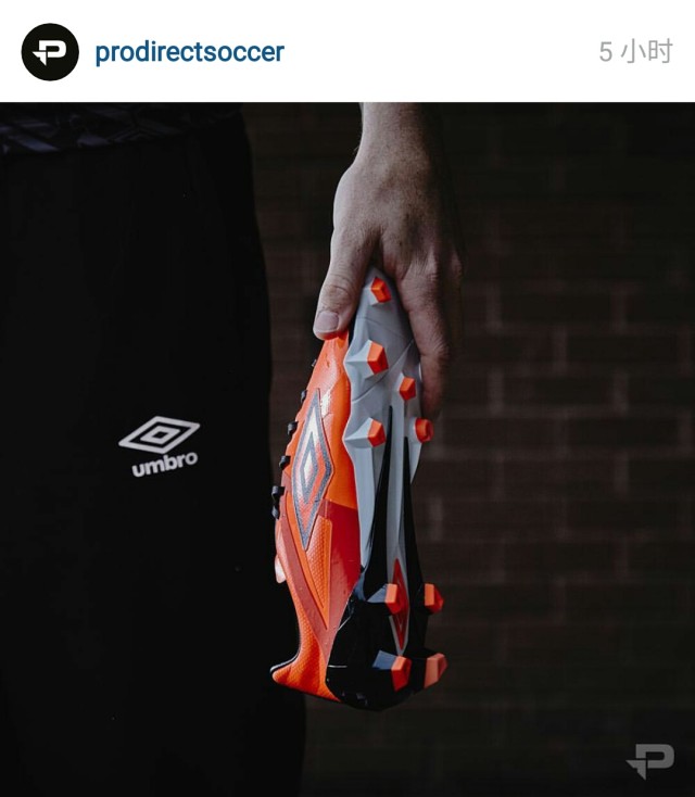 &uarr;感觉鞋子就是暗器,时刻会飞出