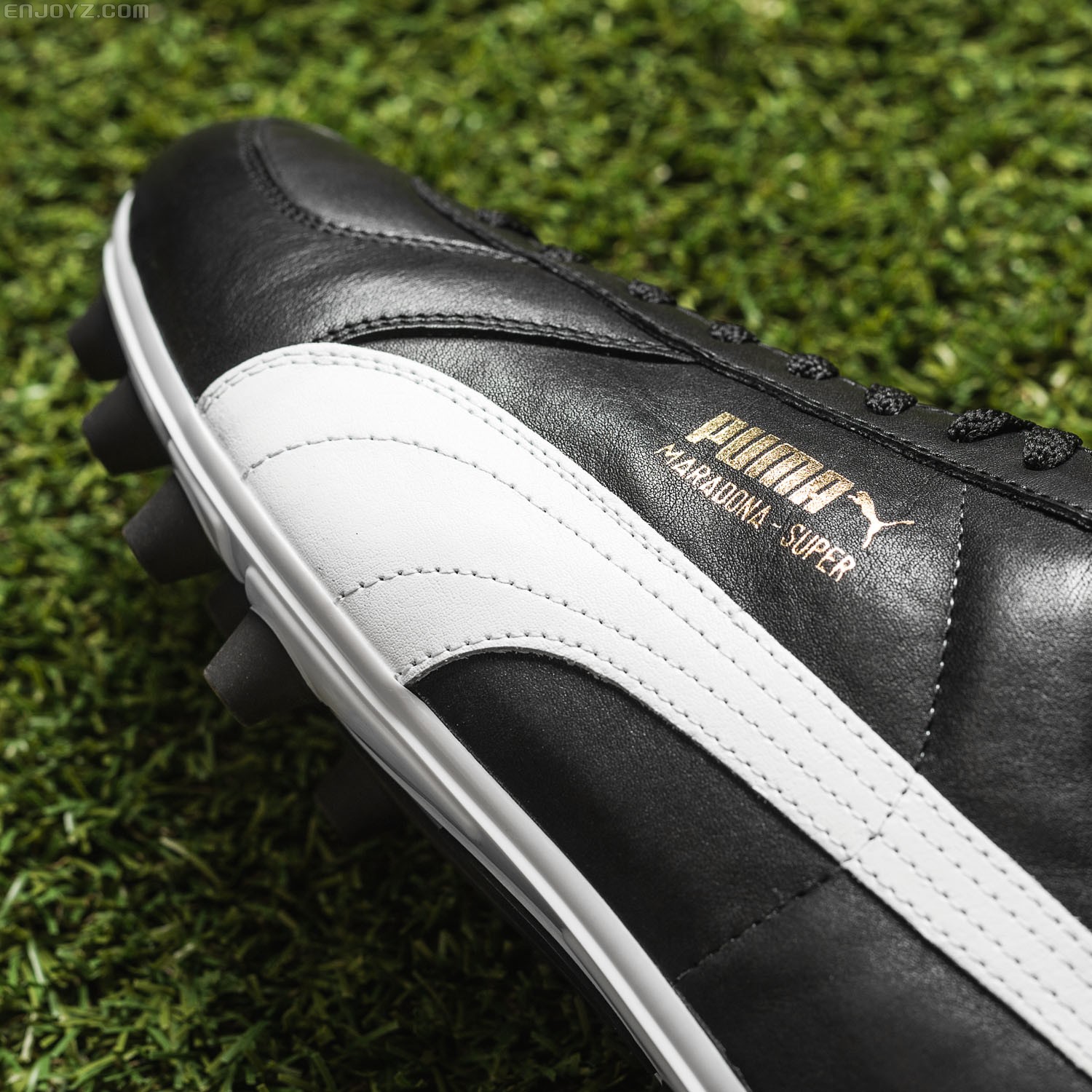 puma推出king maradona super复刻版足球鞋 