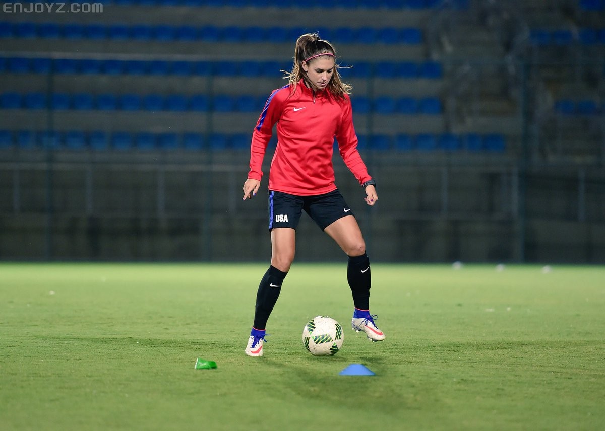 美国女足上脚新配色套装