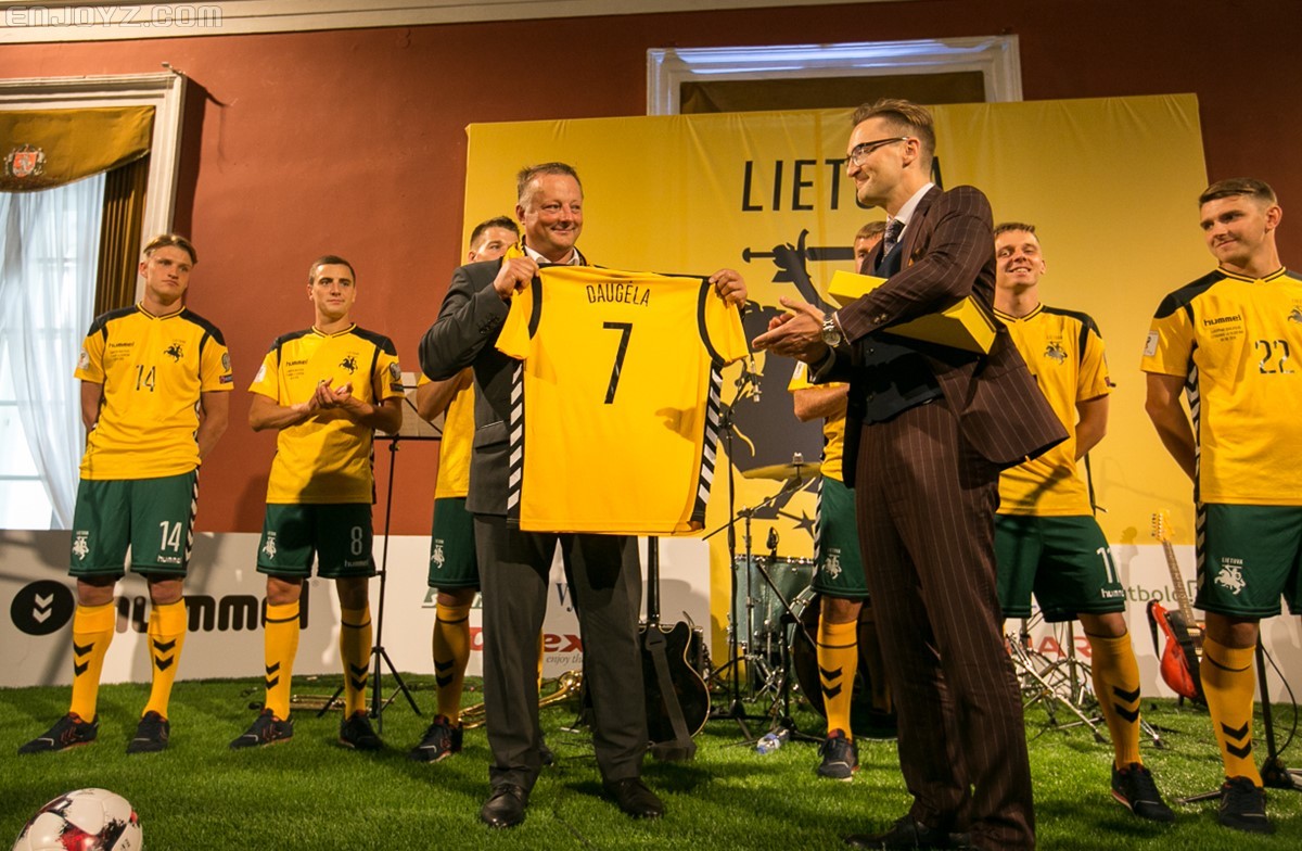 hummel发布立陶宛国家队全新主场球衣