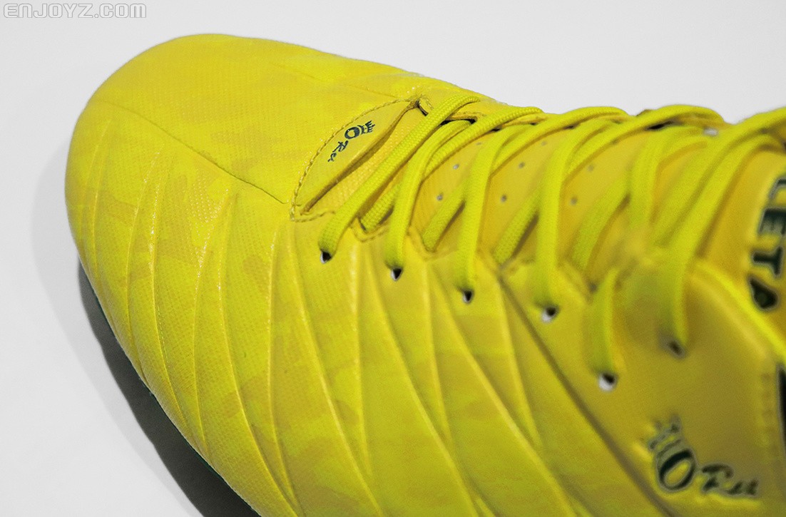 athleta发布全新oreifutebolh001足球鞋