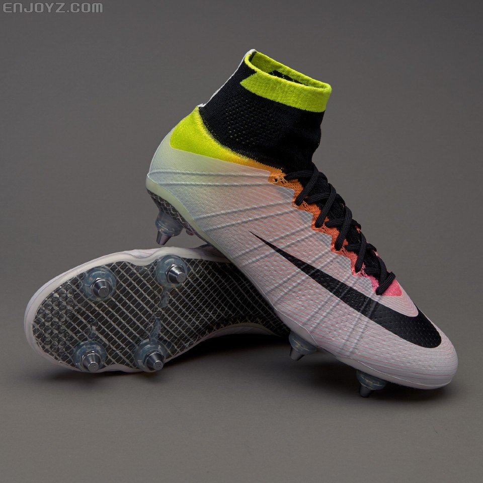 战靴是nike mercurial superfly iv sg和mercurial vapor x sg足球鞋