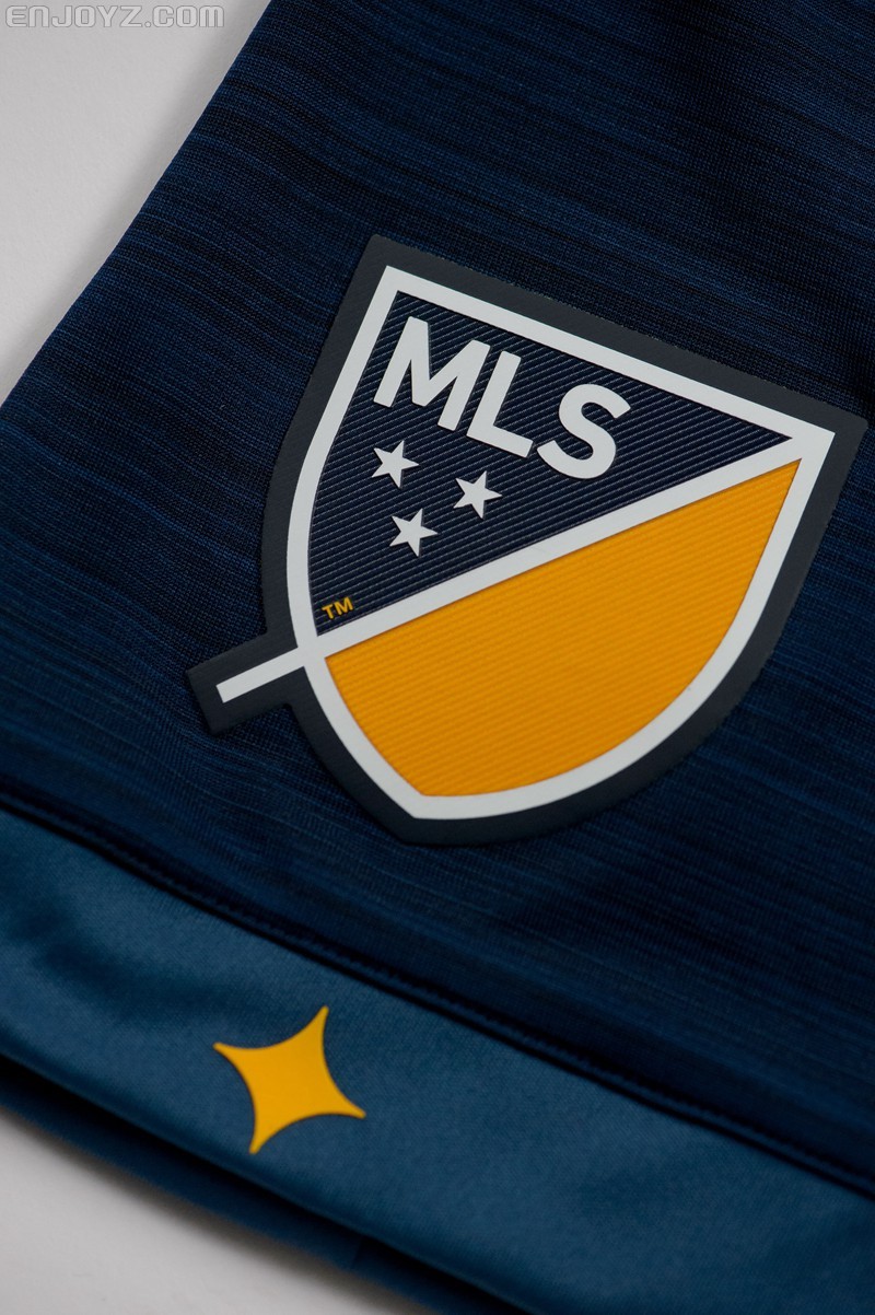 洛杉矶银河2017赛季客场球衣正式发布