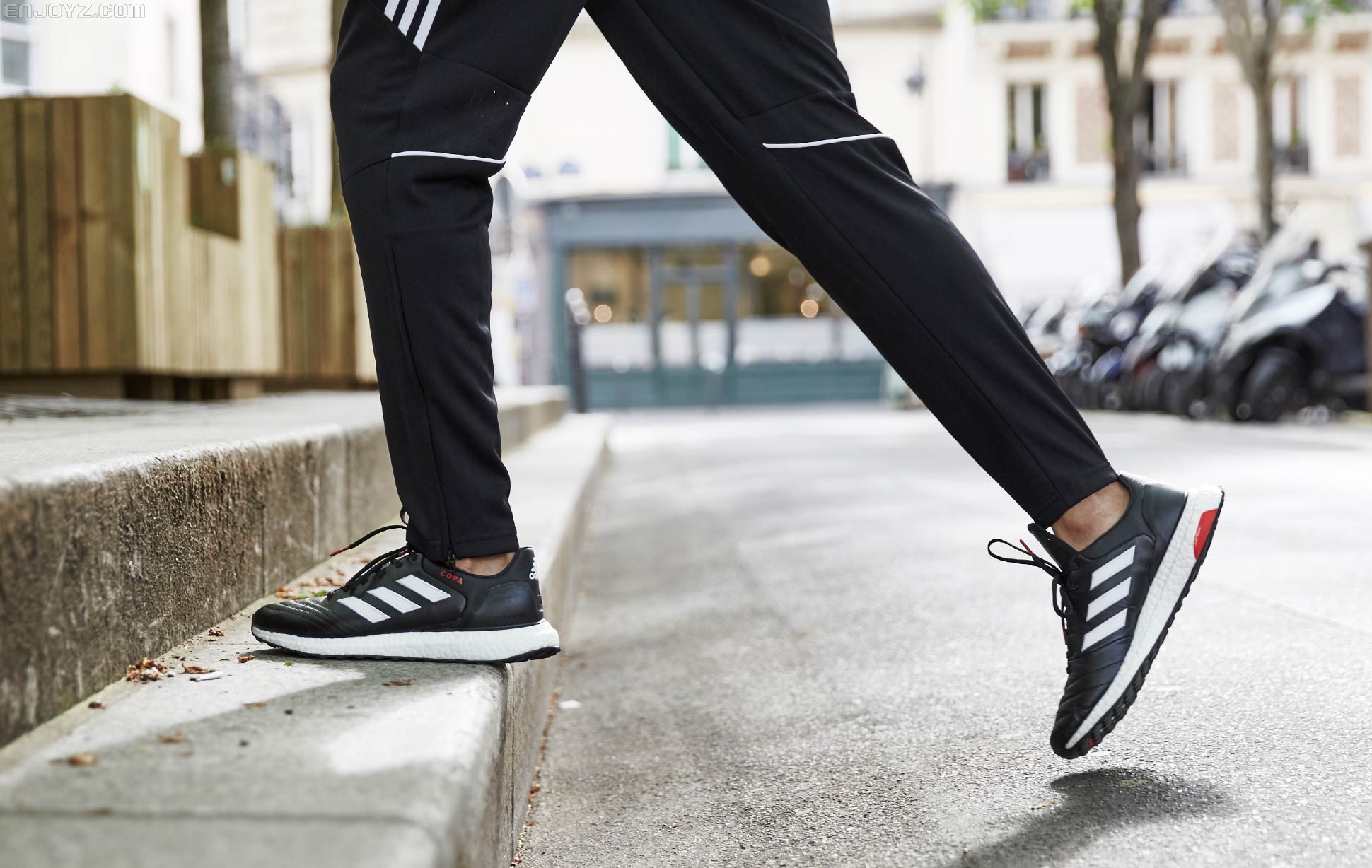 近观阿迪达斯copa17.1 ultraboost