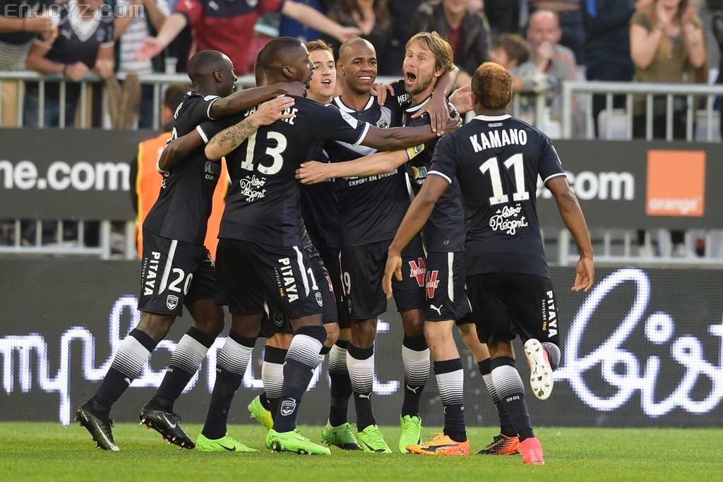 波尔多发布2017/18赛季主场球衣