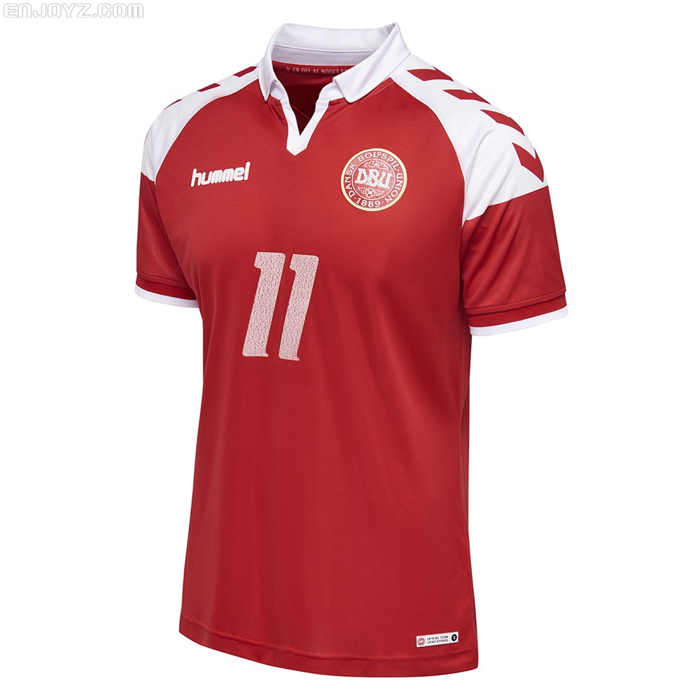 hummel发布丹麦国家队欧洲杯夺冠25周年纪念球衣