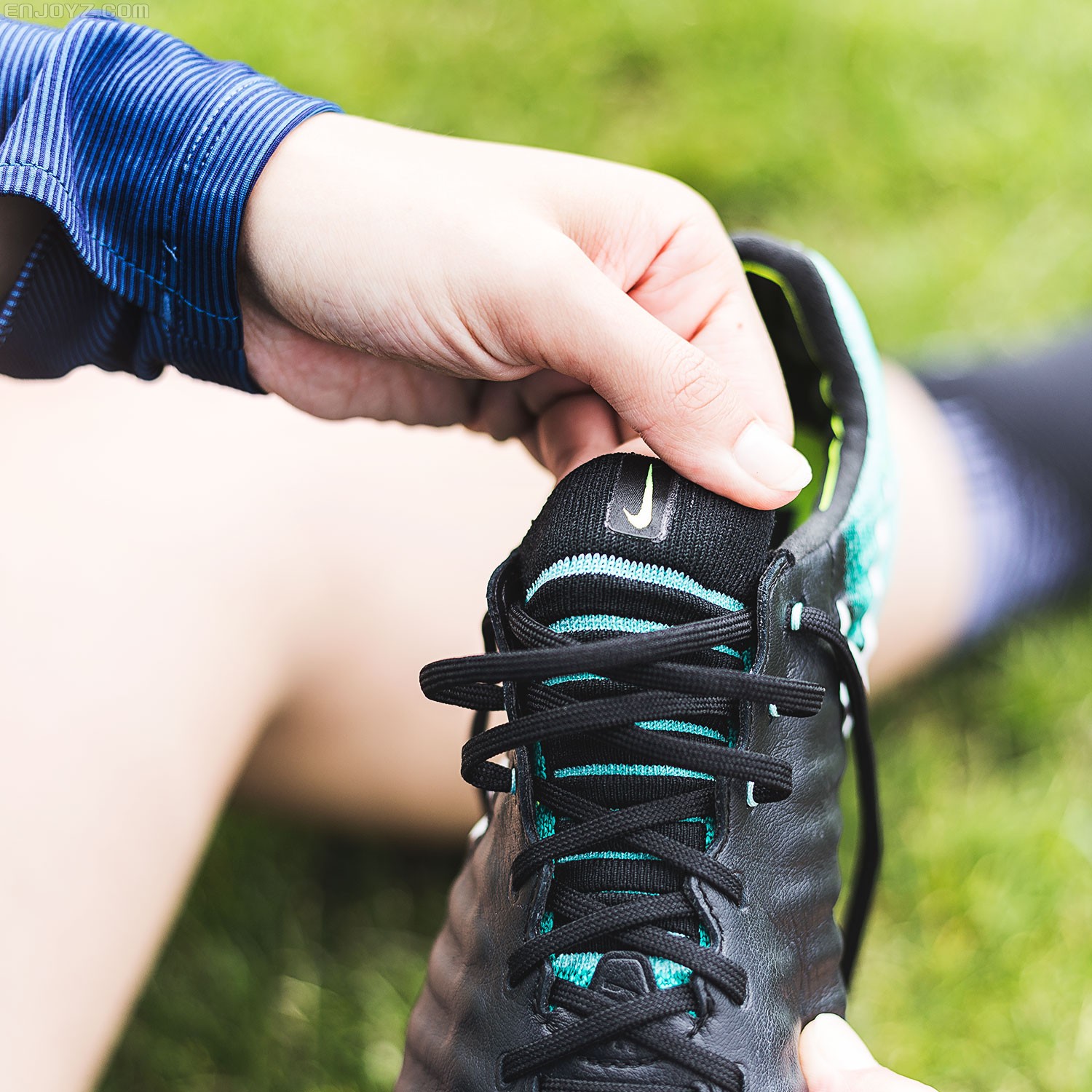 耐克推出女足配色足球鞋套装 - 球鞋 - 足球鞋足球装备门户_enjoyz