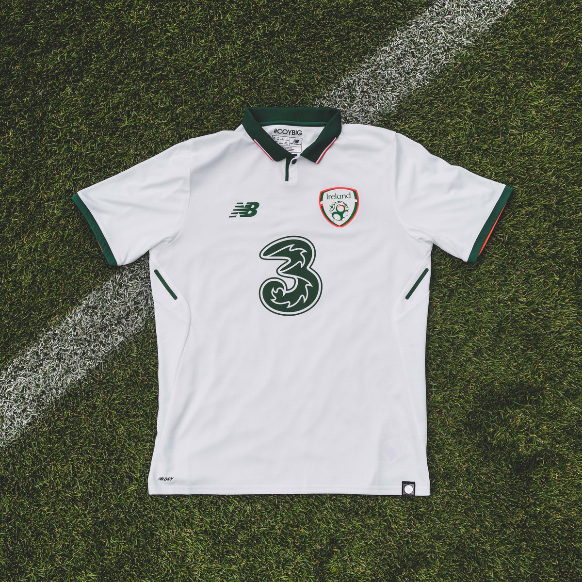 爱尔兰国家队发布全新2017客场球衣