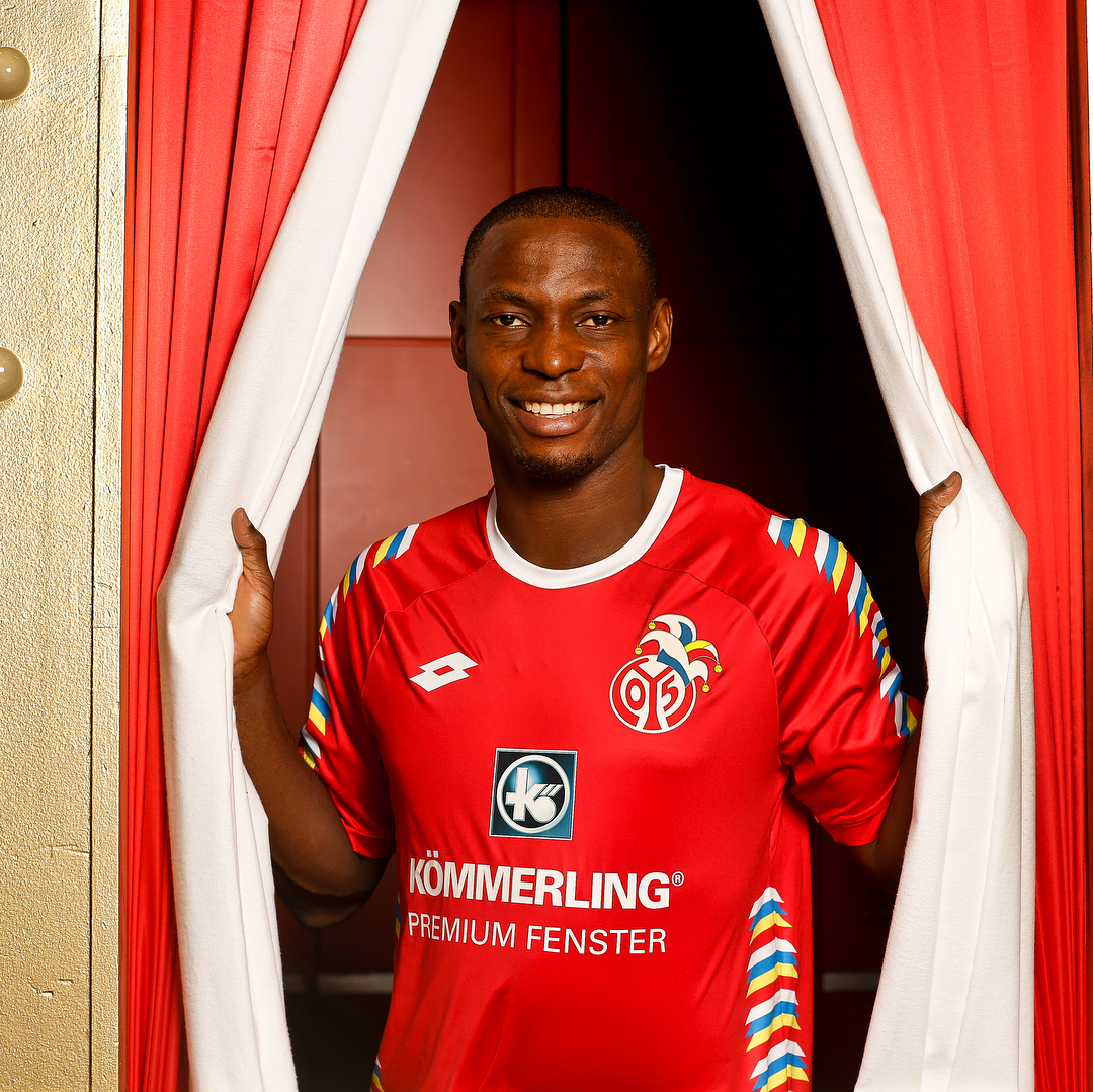 美因茨发布2018狂欢节特别版球衣