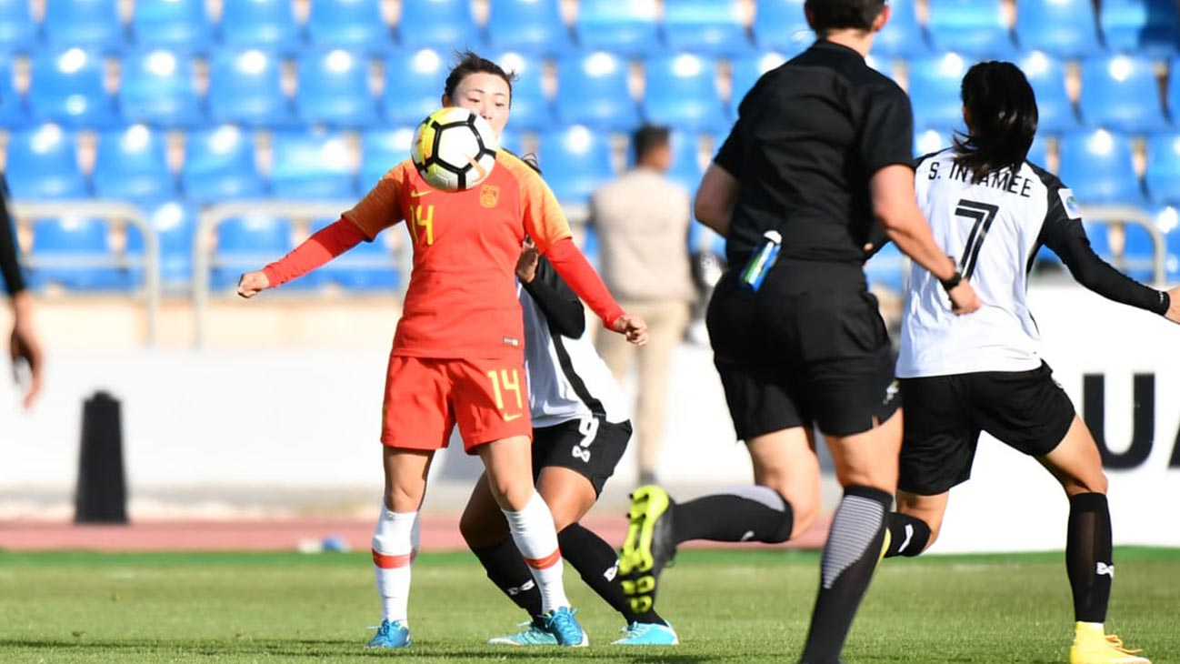 中国国家队全新主场球衣亮相女足亚洲杯