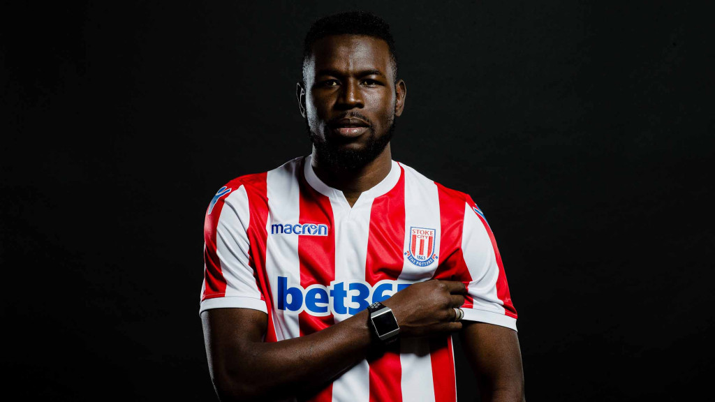 macron发布斯托克城2018/19赛季主客场球衣