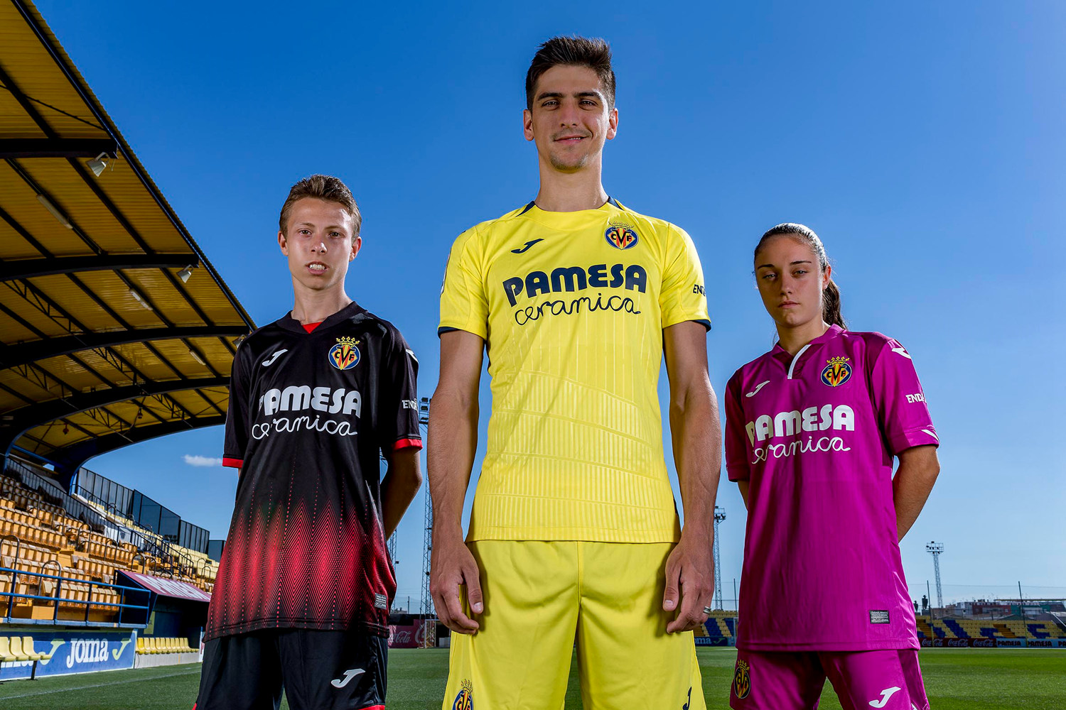 球衣正面下摆加入球队主场——陶瓷球场外立面图