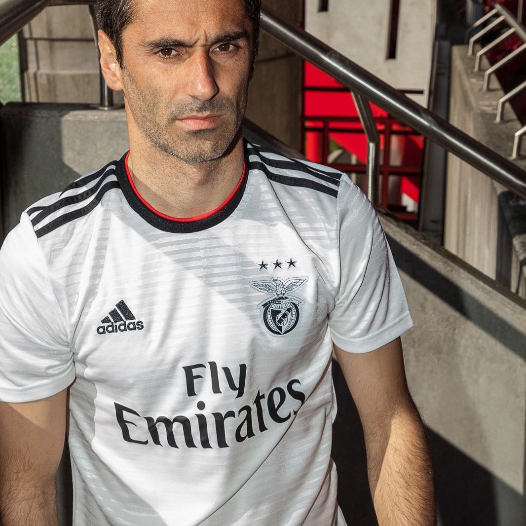 阿迪达斯发布本菲卡2018/19赛季主客场球衣