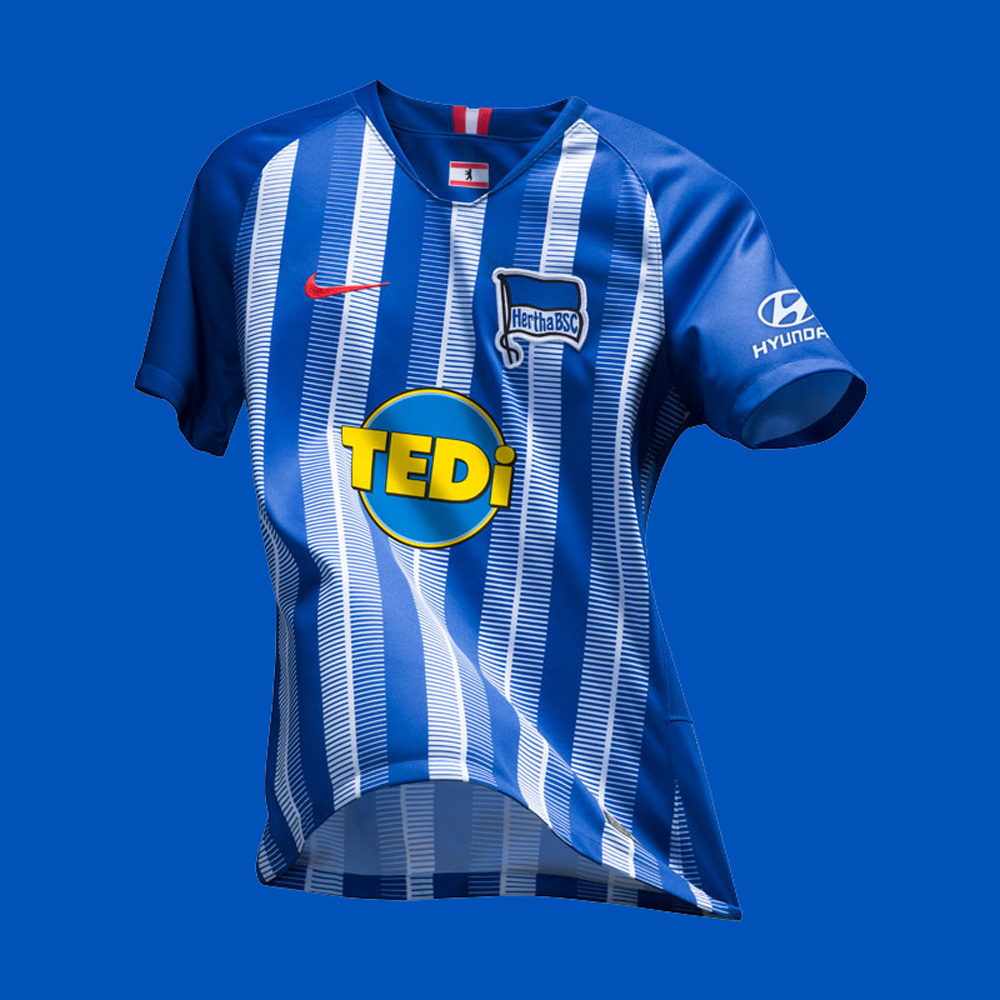 耐克发布柏林赫塔201819赛季主客场球衣