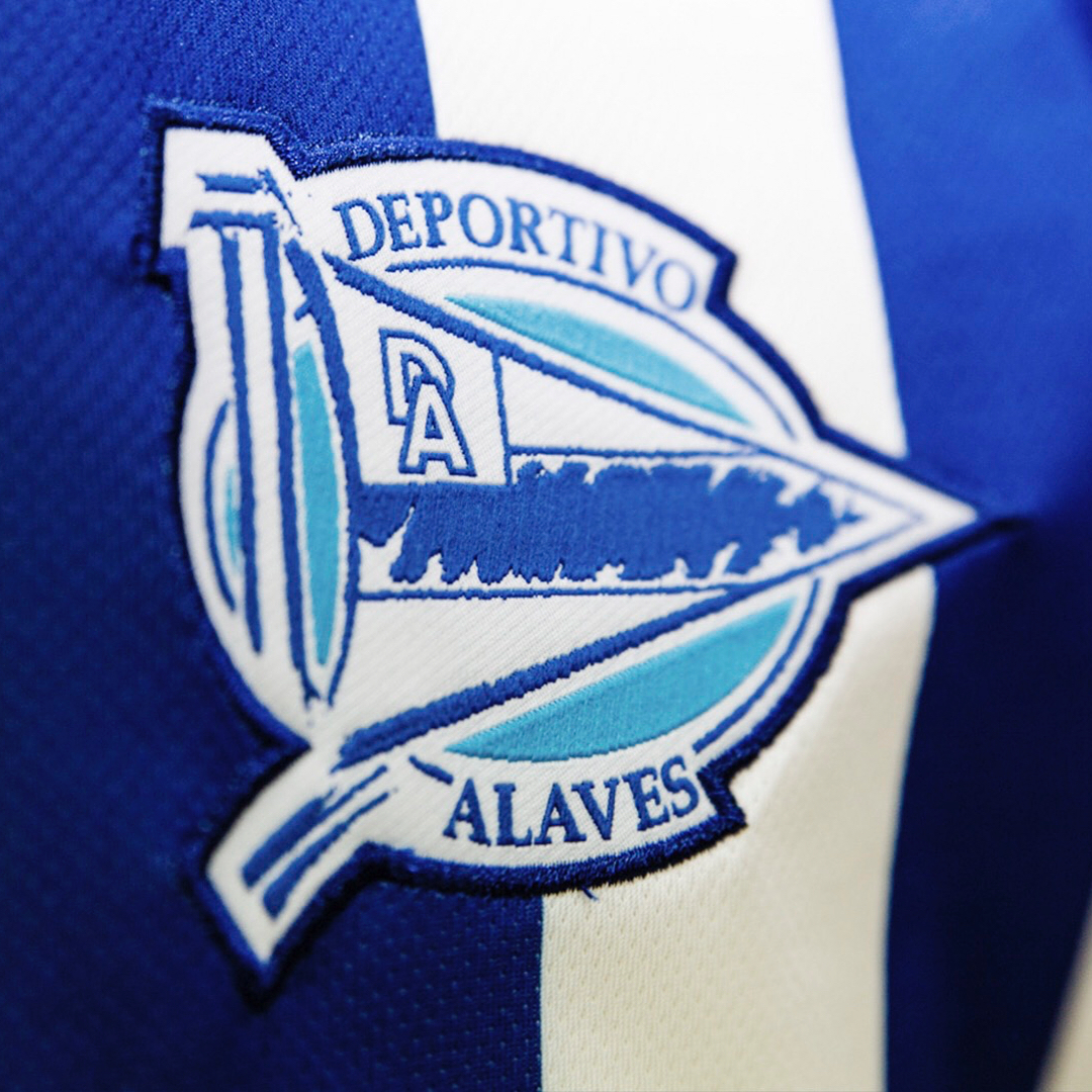 kelme发布阿拉维斯新赛季主客场球衣