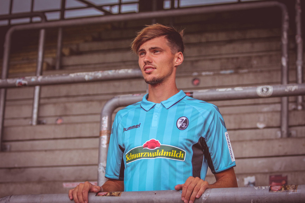 hummel发布弗赖堡2018/19赛季第二客场球衣