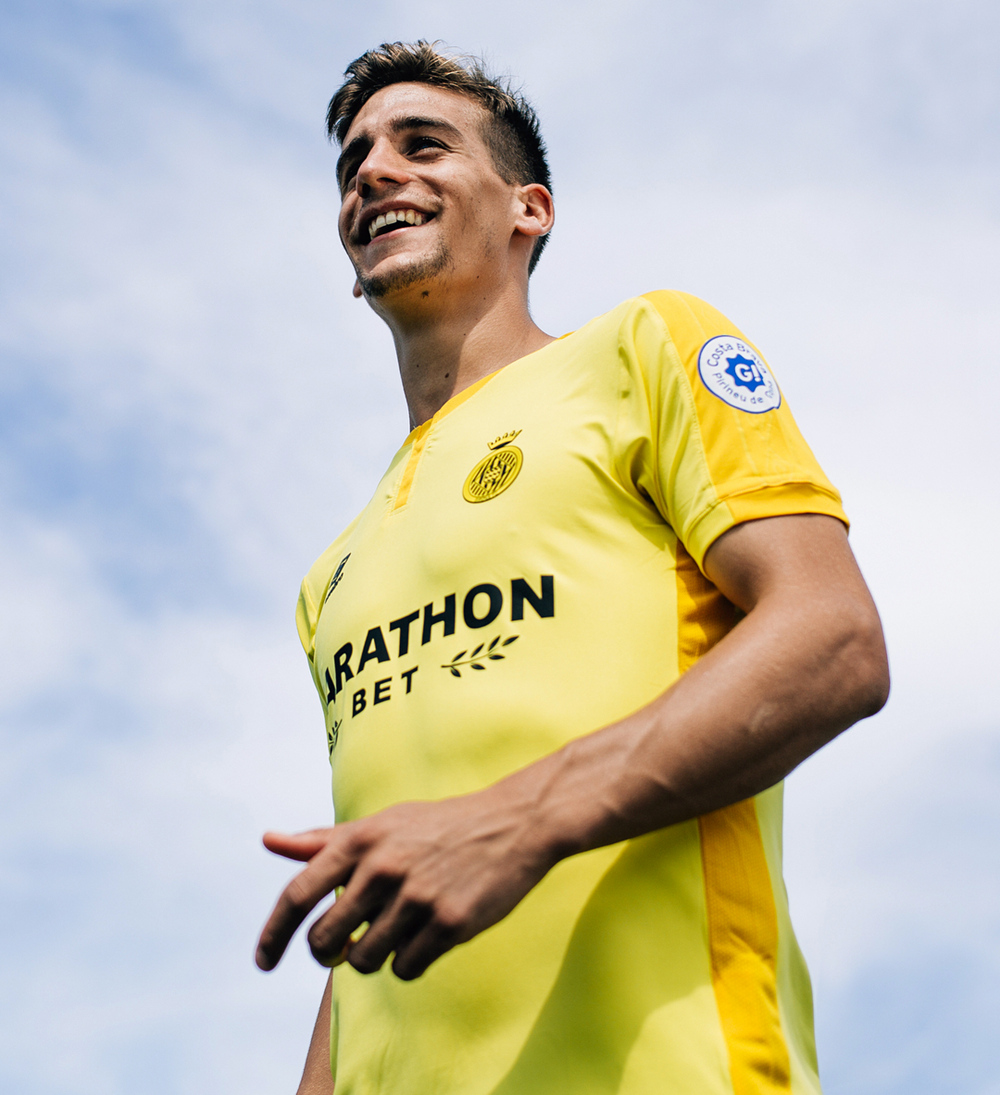 umbro发布赫罗纳201819赛季客场及第二客场球衣