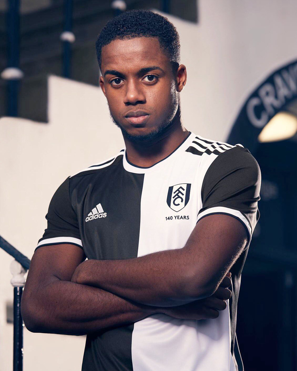 阿迪达斯发布富勒姆成立140周年限量版球衣