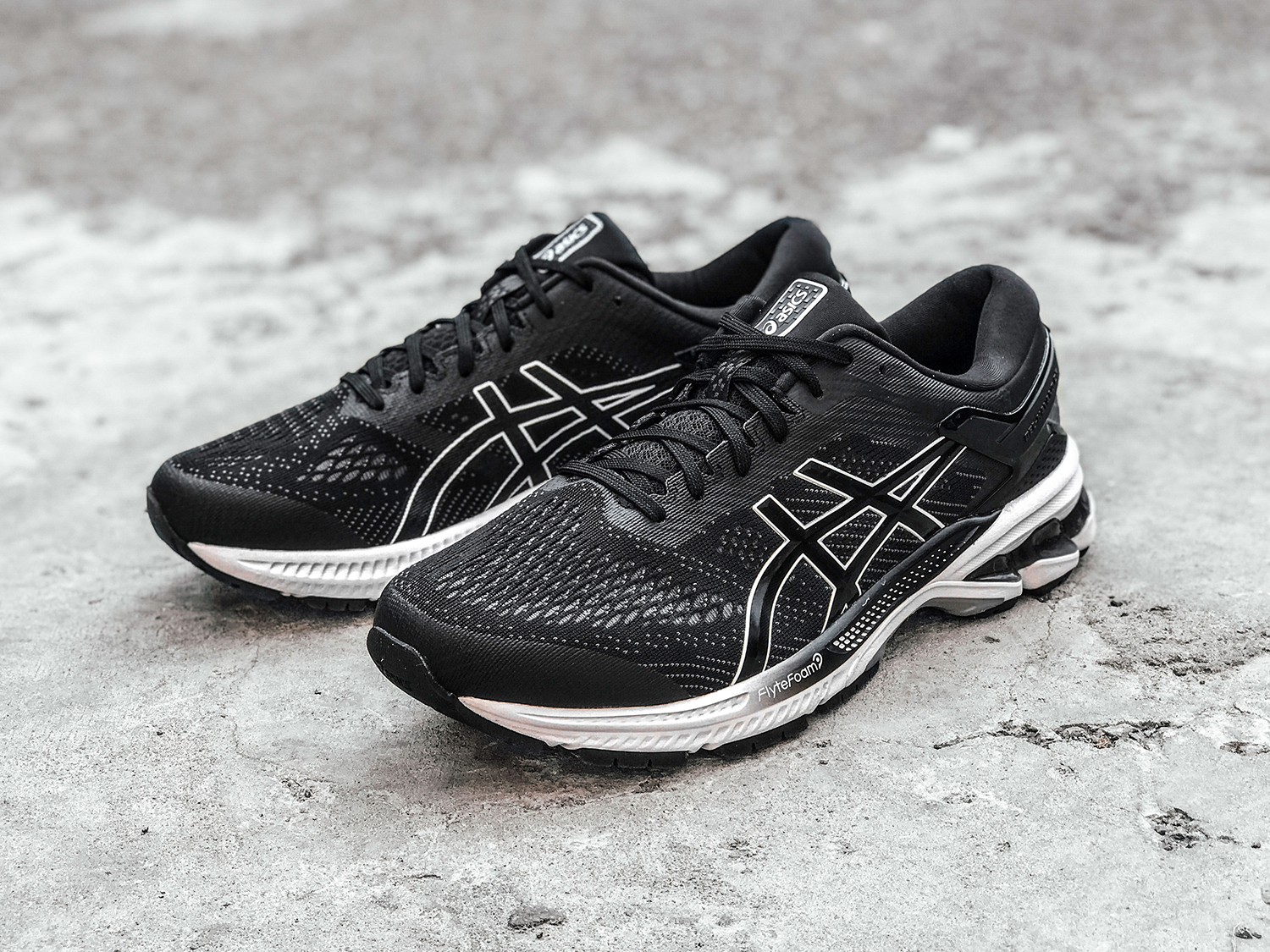 不畏向前!asics gel-kayano 26 跑鞋