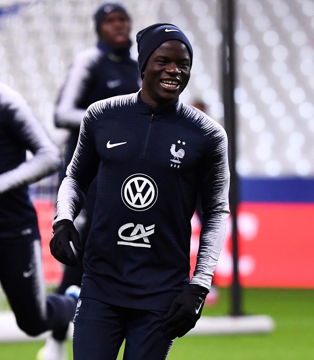 PSG x AJ Academy Hyperwarm Gloves 保暖手套 - 球衣赏析 - 足球鞋足球装备门户 ...