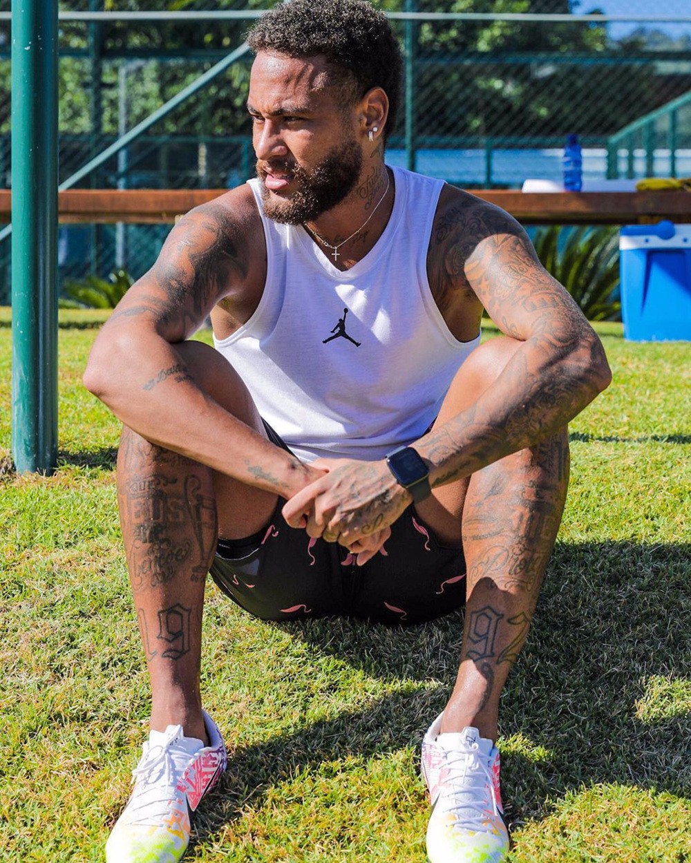 内马尔训练上脚nikemercurialvapor13academynjrtf战靴