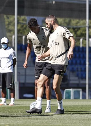 本泽马测试adidas X 20.1足球鞋-ENJOYZ足球装备网手机版