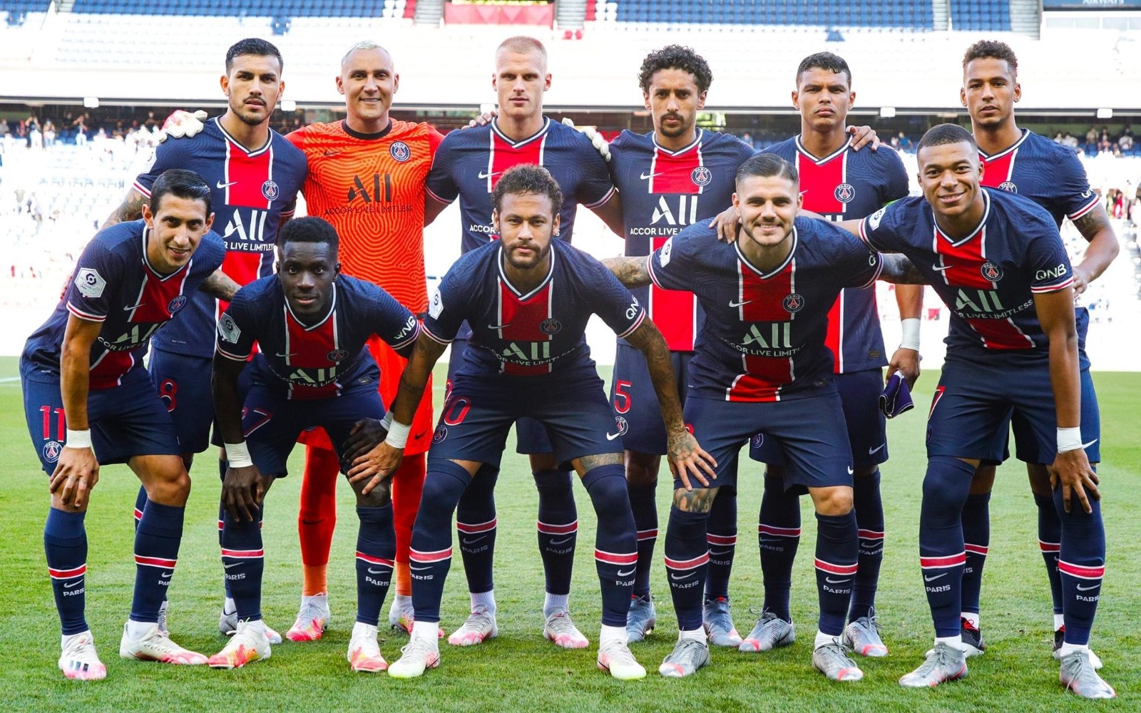 足球——法国超级杯：巴黎圣日耳曼队夺冠_比赛