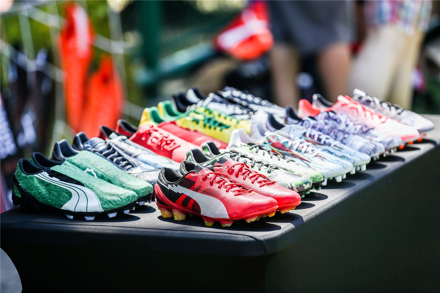 轻快如Ultra，一点都不奇怪！PUMA速度靴回顾（一） - 球鞋 - 足球鞋足球装备门户_ENJOYZ足球装备网